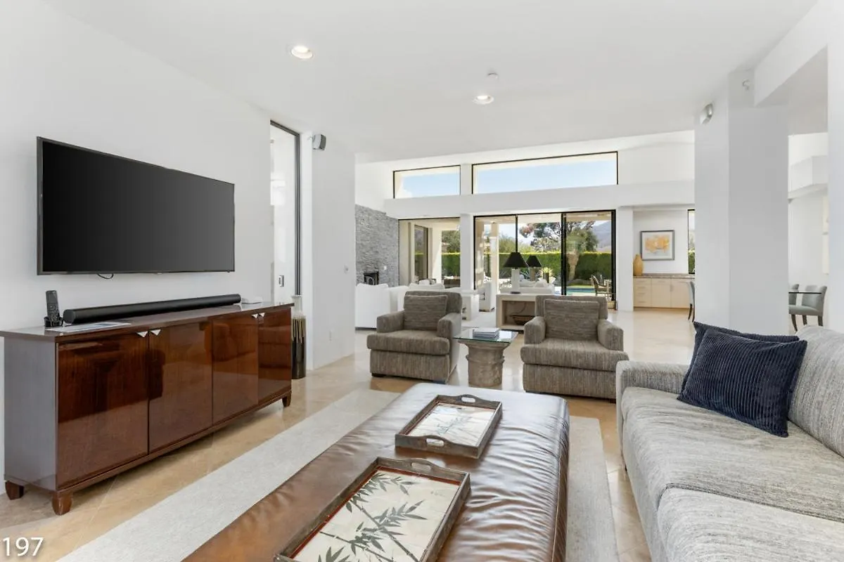 Contemporary Dreams Villa Palm Springs Tatil Evi