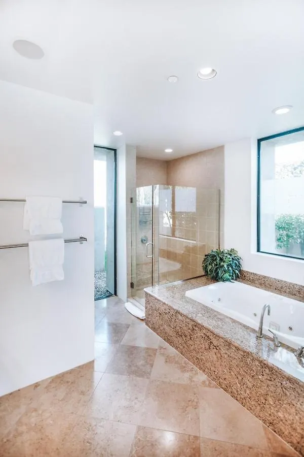 Contemporary Dreams Villa Palm Springs Tatil Evi